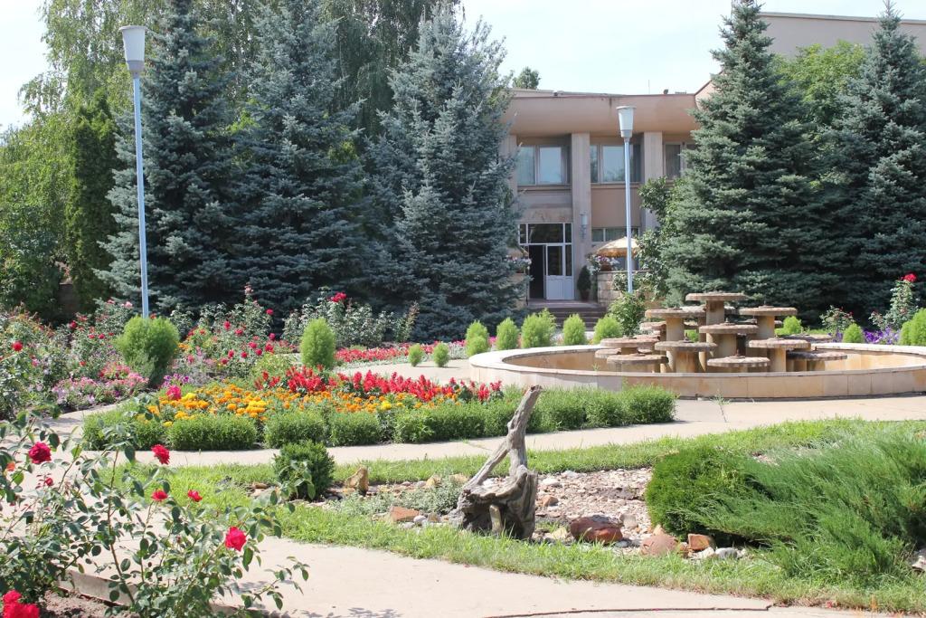 Гостинично-Ресторанный Комплекс Берег - главное фото