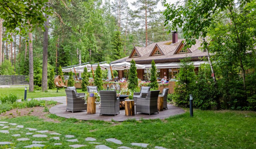 Отель Царство-Королевство - главное фото