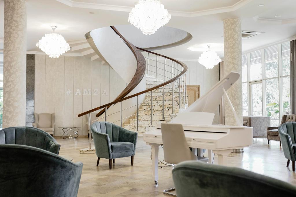 Amza Park Hotel - главное фото