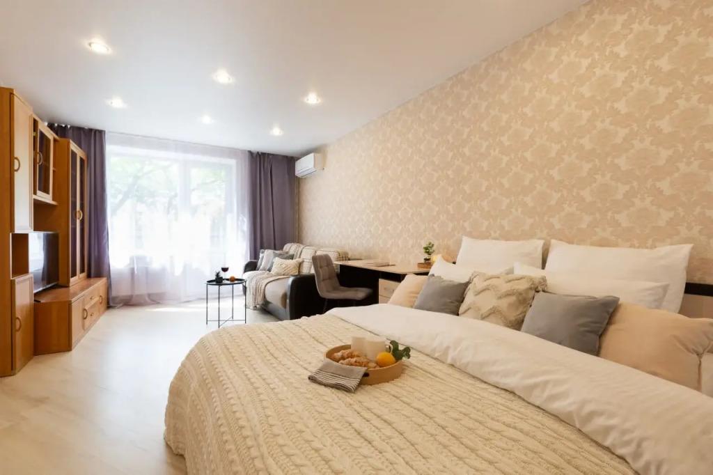 Апартаменты 1комнатные с балконом в красивом мкр Зеленограда, рядом транспорт - главное фото