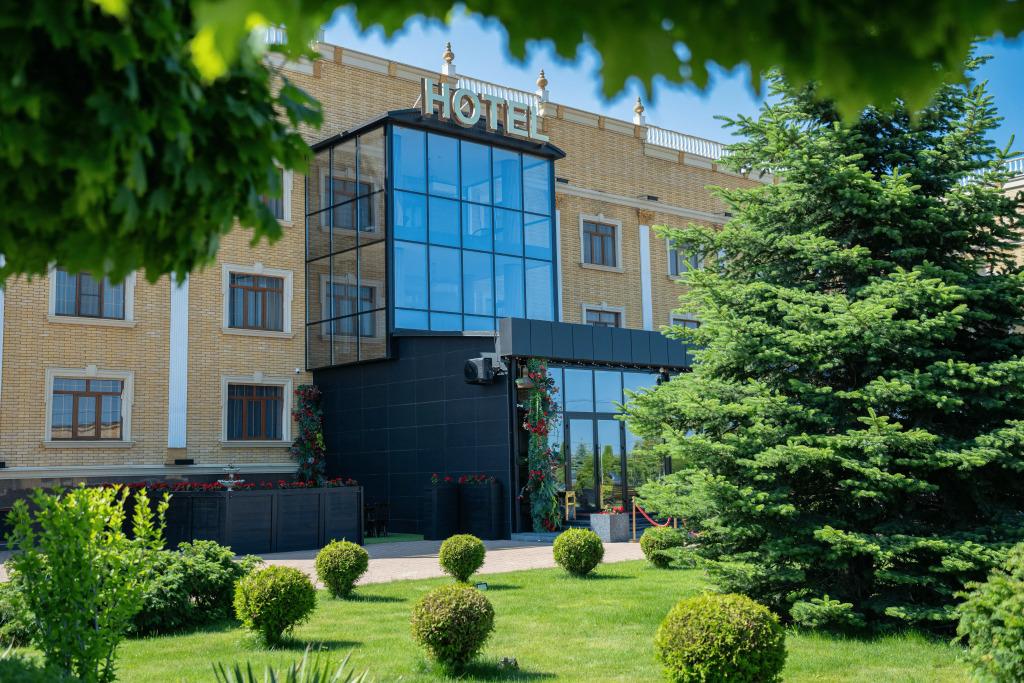 Отель Royal hall - главное фото