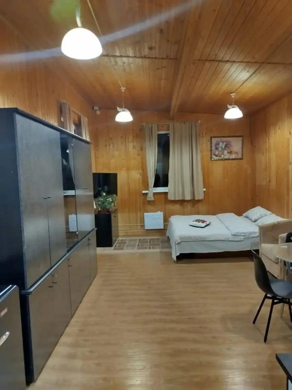 Гостевой дом Уютный домик в дворцовом селе Остров - главное фото