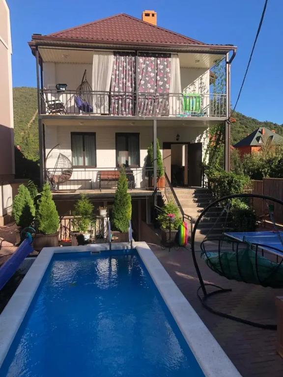 Гостевой дом Дом у моря - семейный - главное фото