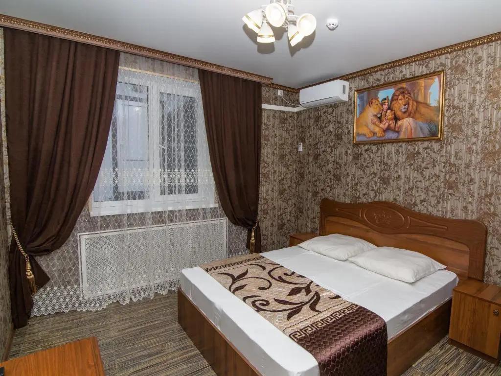 Отель Корона - главное фото