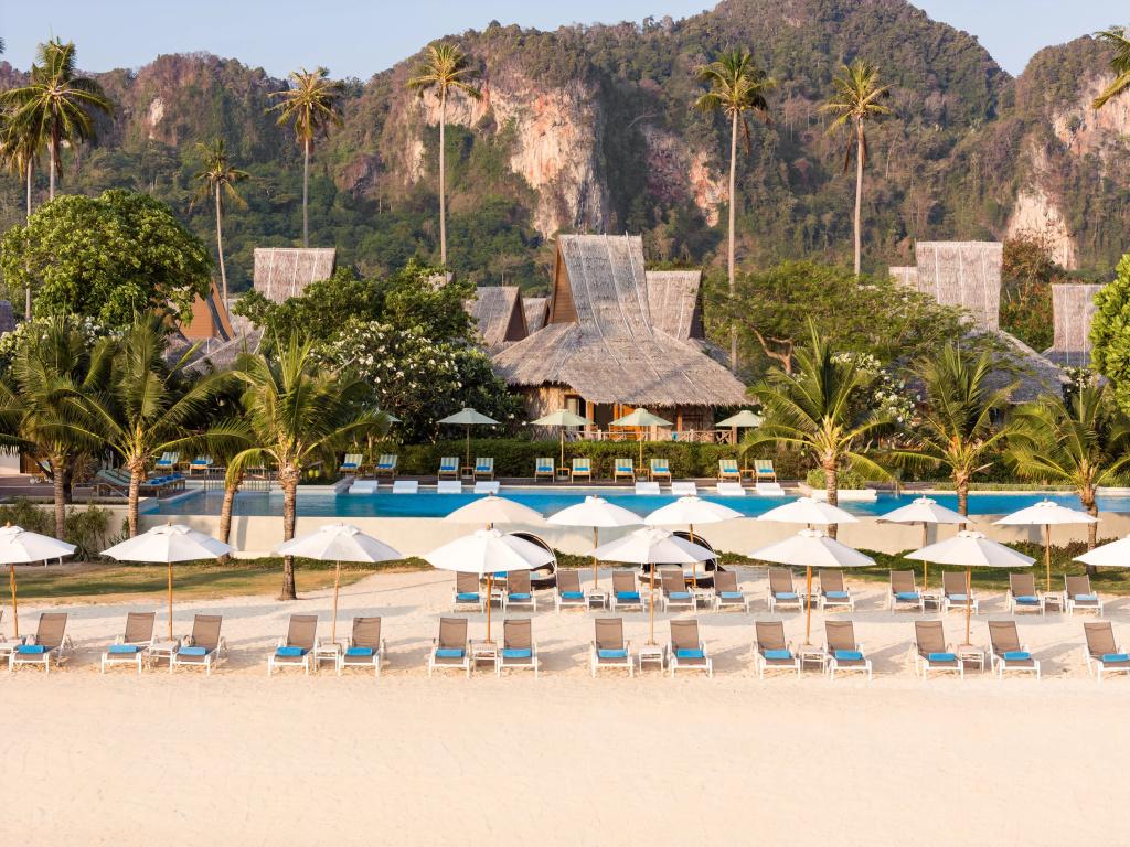 Отель Saii Phi Phi Island Village - главное фото
