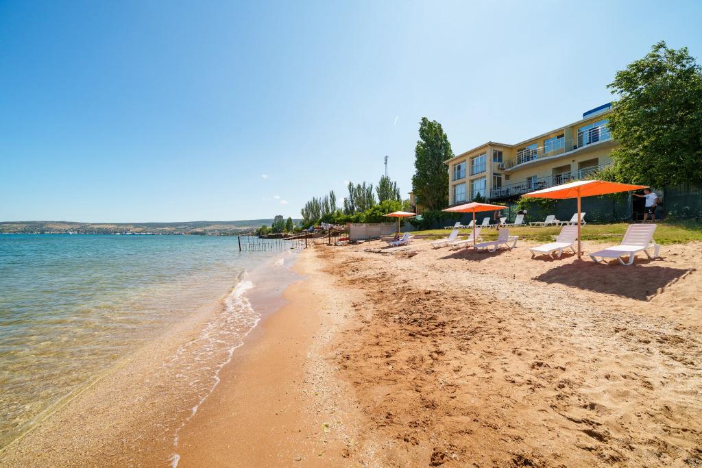 Отель Золотые Пески - главное фото