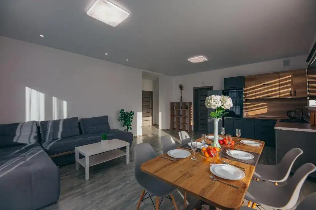 Частный дом на берегу моря - главное фото