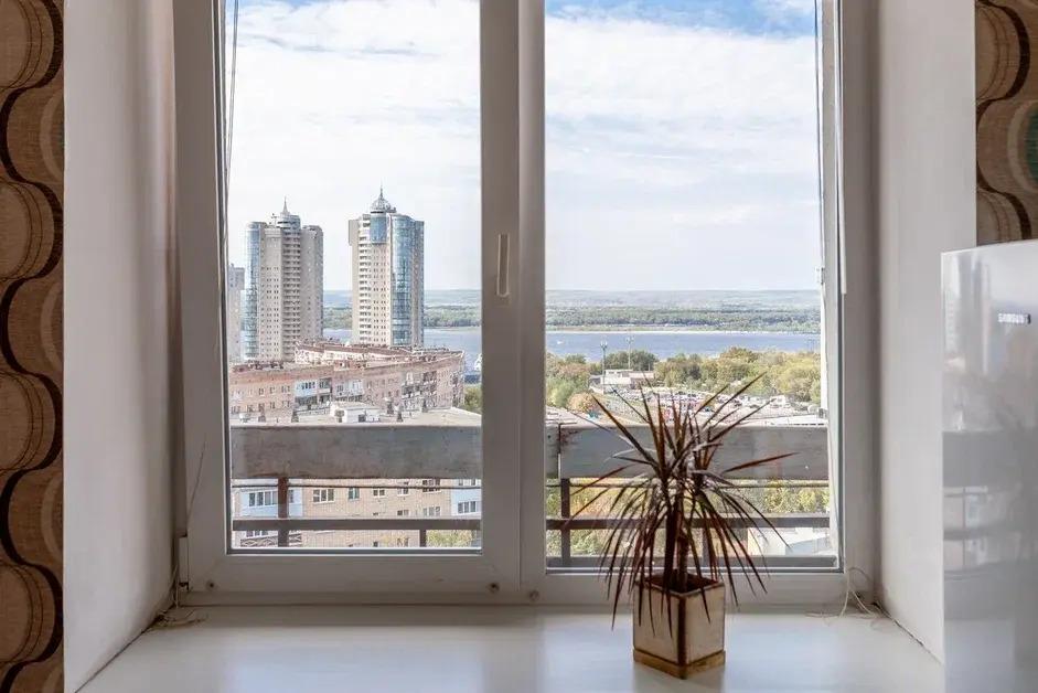 Квартира с джакузи шикарным видом на Волгу в центре Самары - главное фото