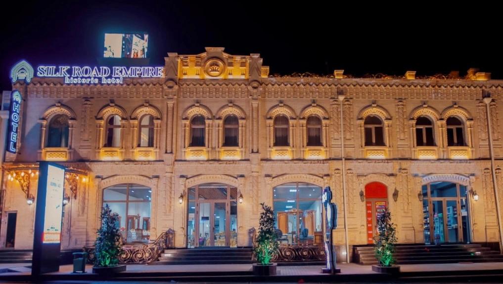 Silk Road Empire Hotel - главное фото