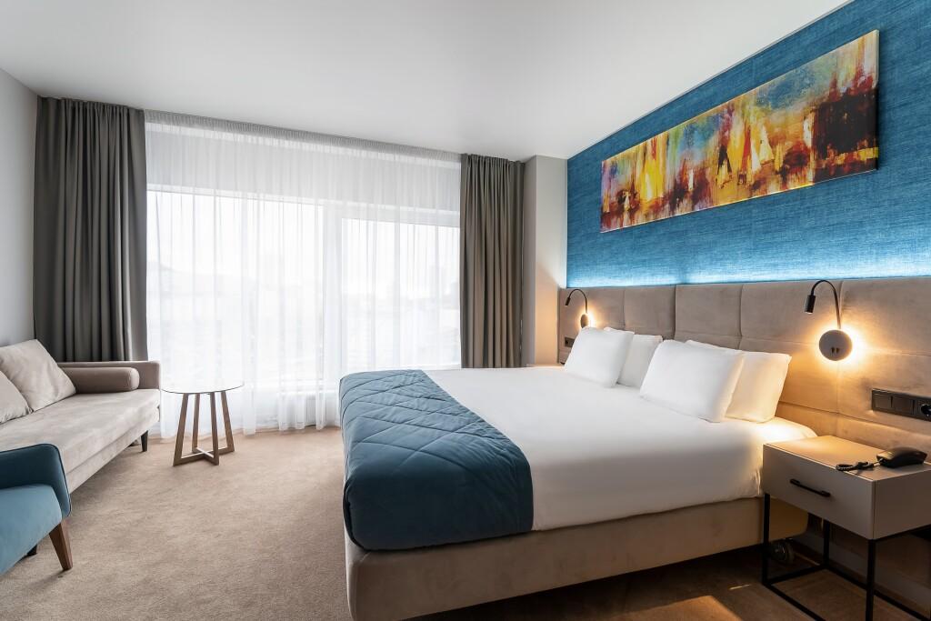 Отель New Living Vladivostok - главное фото