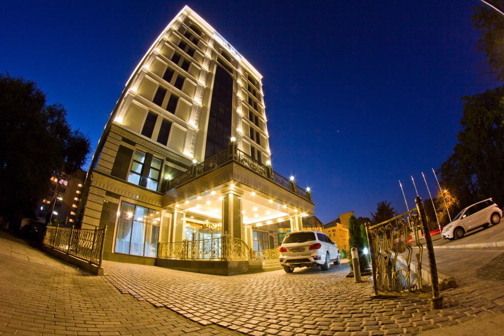 Отель Plaza Bishkek - главное фото