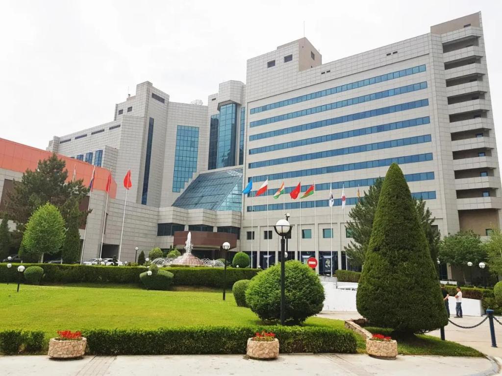Отель Azimut Grand Tashkent - главное фото