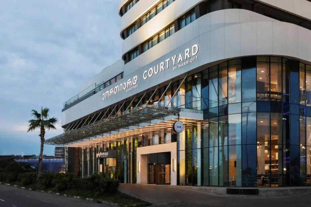Hotel Courtyard by Marriott Batumi - главное фото