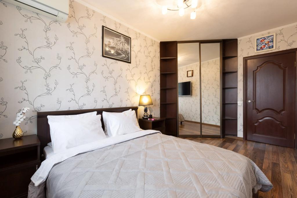 Апартаменты 1комнатные с двумя балконами в зелёном мкр Зеленограда - главное фото