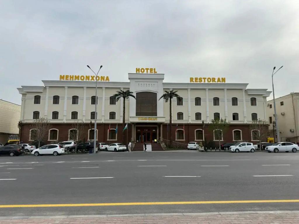 Отель Зилол Бахт - главное фото