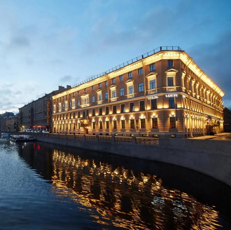 Лотте Отель Санкт-Петербург - главное фото