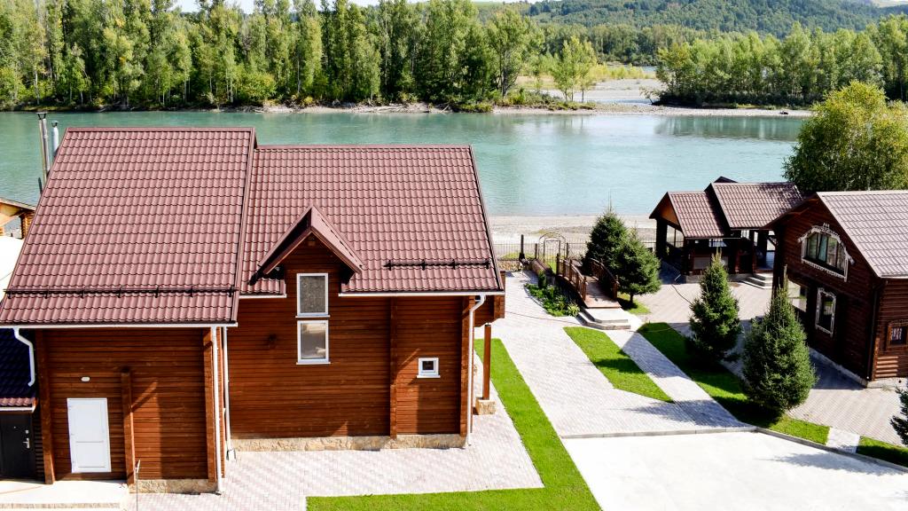 Коттедж Алтайский Дом туризма - главное фото