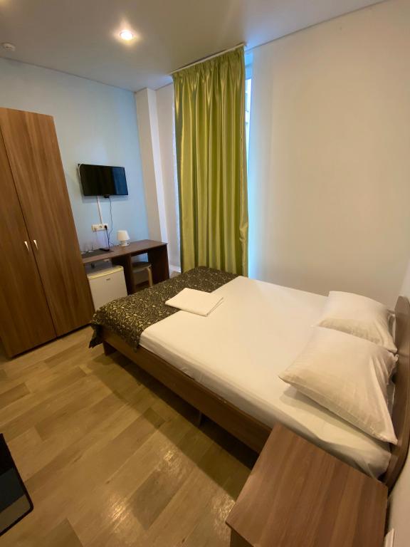 Отель White House - главное фото