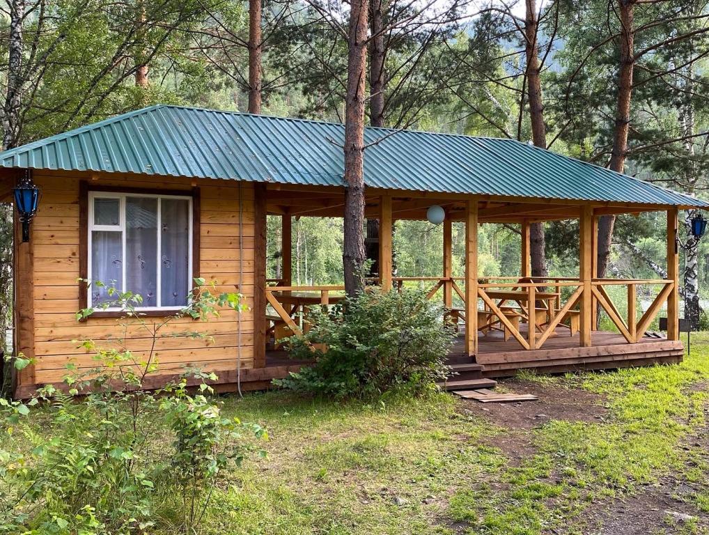 Гостевой дом Усадьба на Чемалке - главное фото