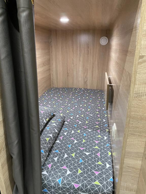 Хостел Капсульный отель Вверх дном - главное фото