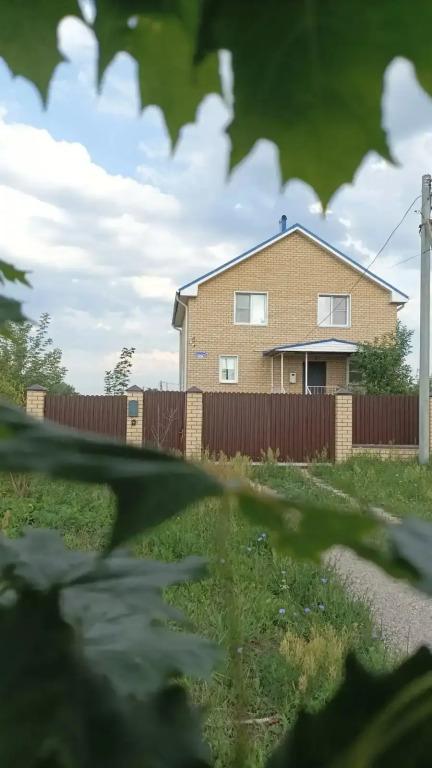 Частный дом Синяя Крыша - главное фото