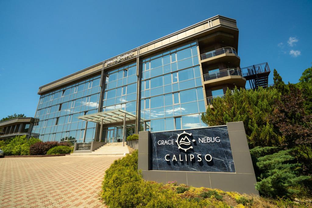 Грейс Небуг Калипсо Отель - главное фото