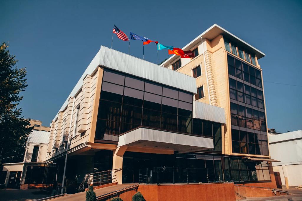 Отель City Bishkek - главное фото