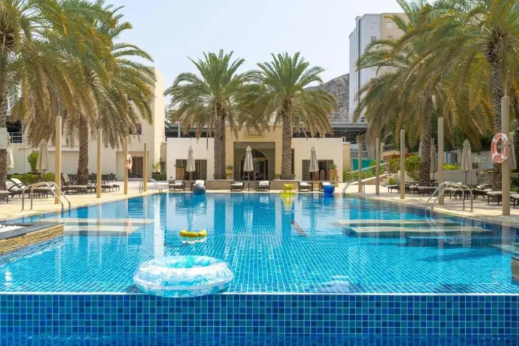 Отель Sheraton Oman - главное фото