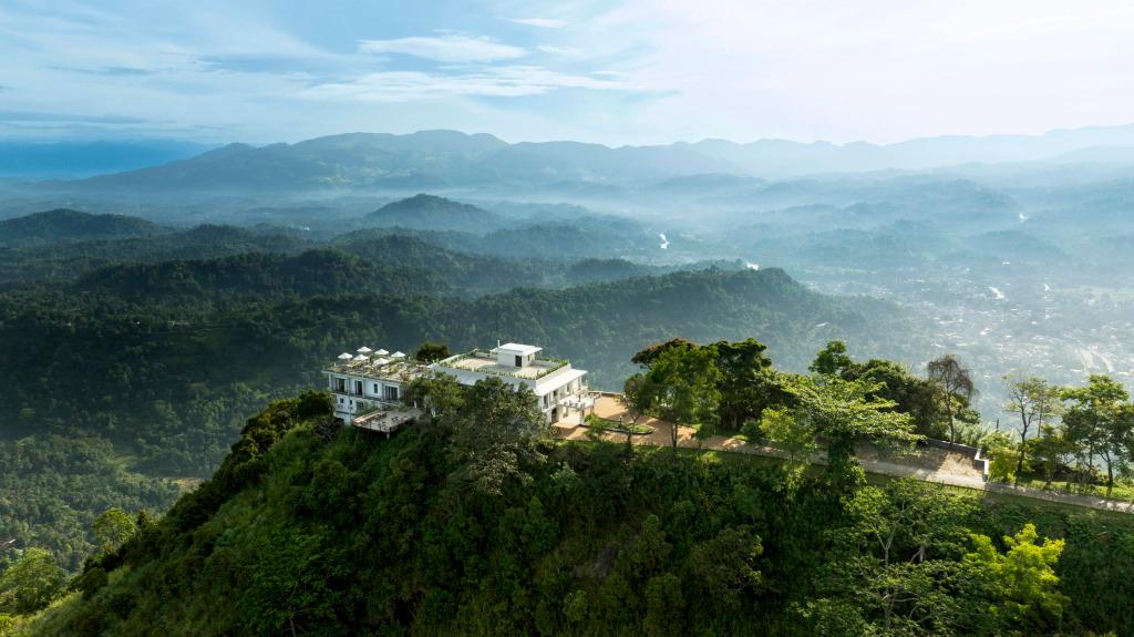 Бутик-отель W15 Ambuluwawa - главное фото