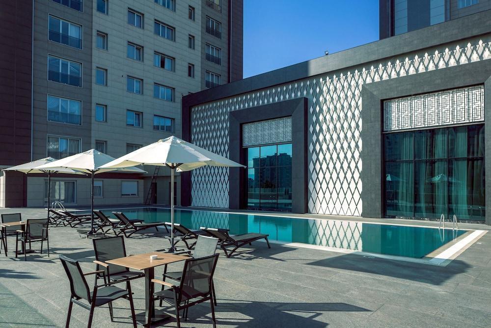 Sheraton Bishkek Hotel - главное фото