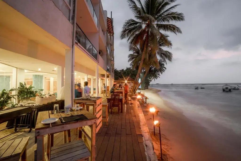 Отель Hikkaduwa Beach Resort - главное фото