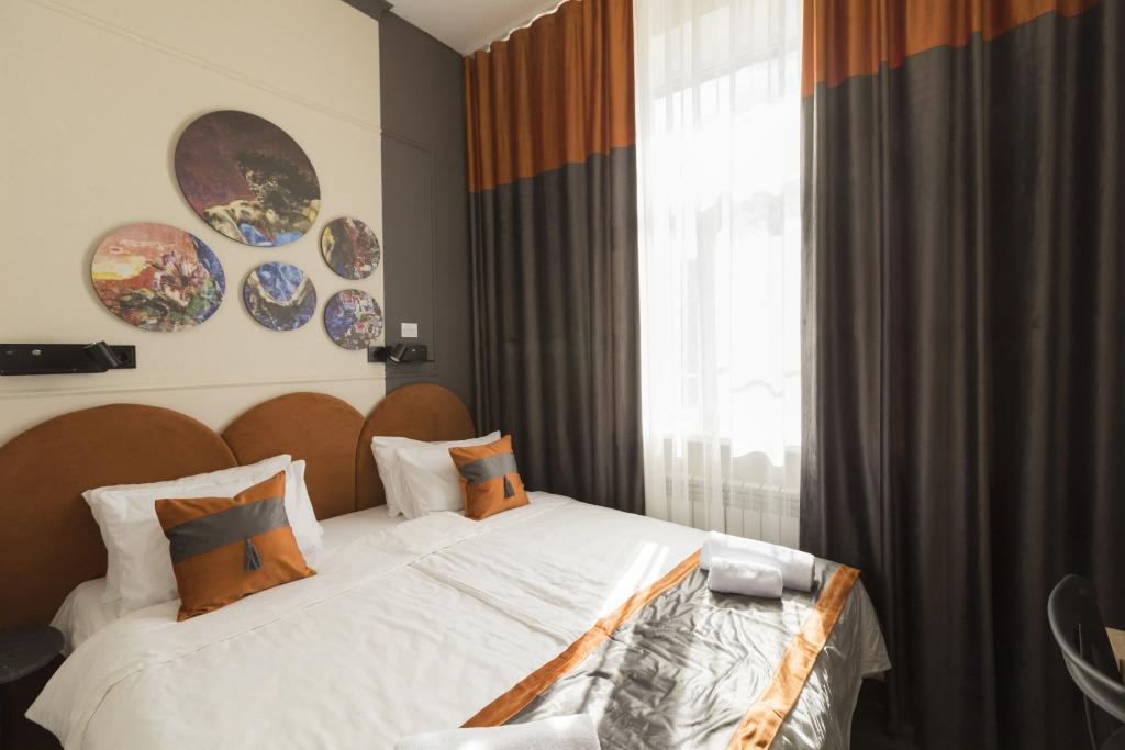 Отель "Перрон" - главное фото