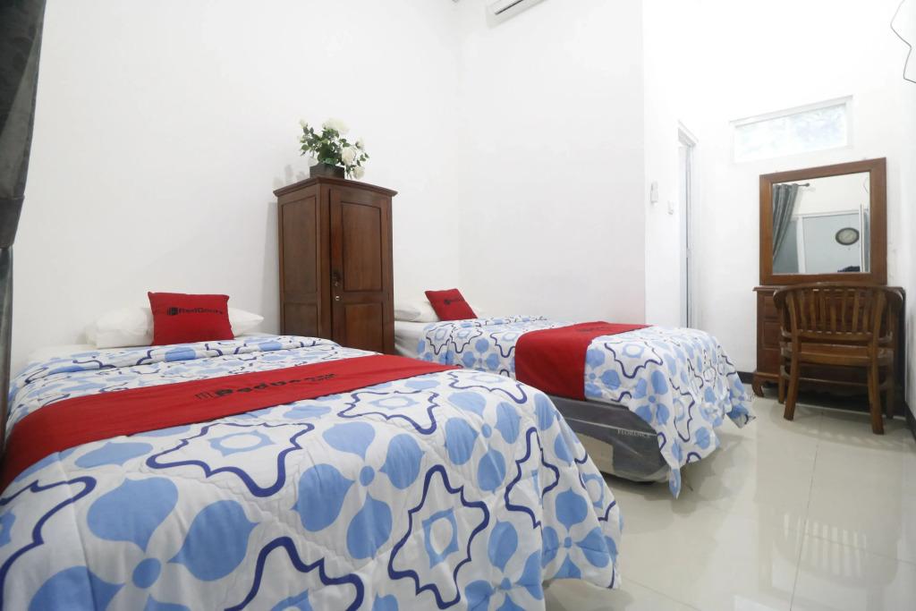 RedDoorz near Lampung Walk - главное фото