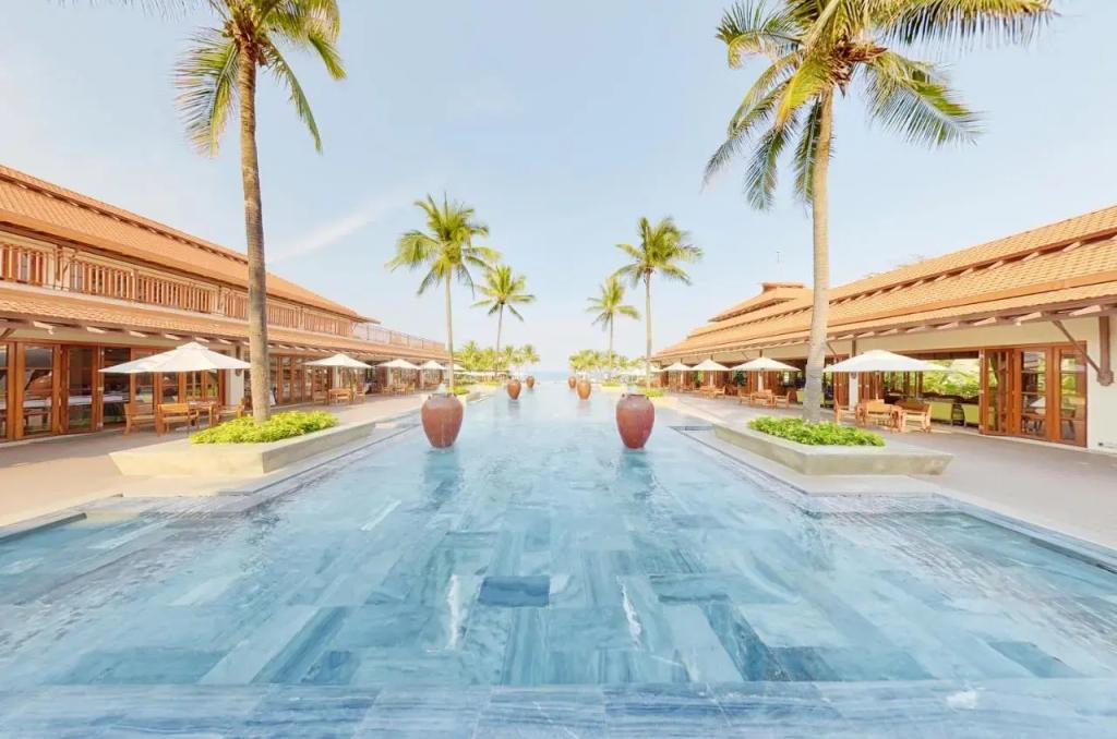 Furama Resort Danang - главное фото