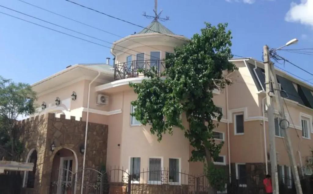 Гостевой дом с Рыцарем  - главное фото