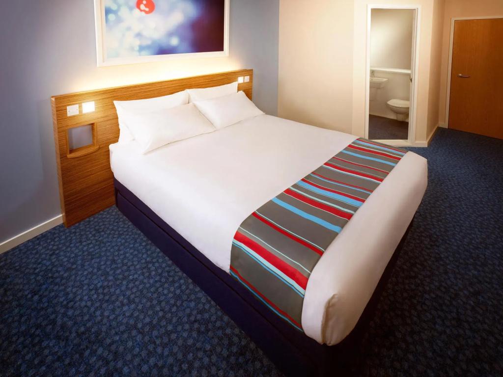 Travelodge Devizes - главное фото