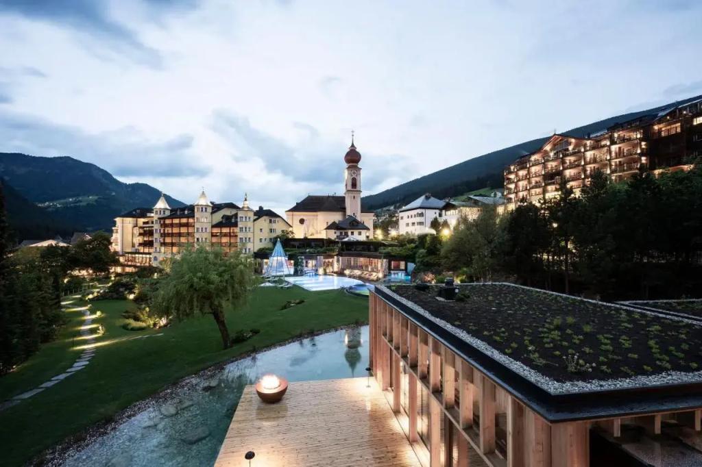 ADLER Spa Resort Dolomiti - главное фото