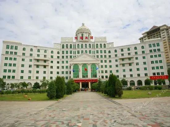 East Lake Century Hotel - главное фото