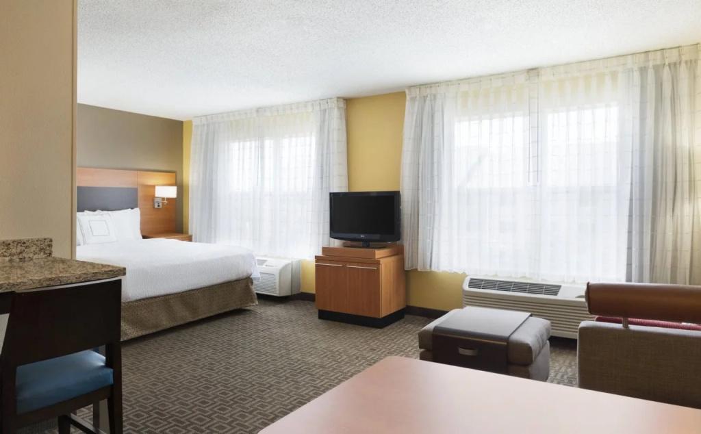 TownePlace Suites Chicago Naperville - главное фото