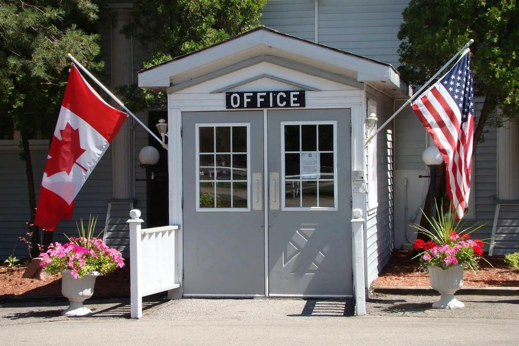 Colonial Resort-1000 Islands - главное фото