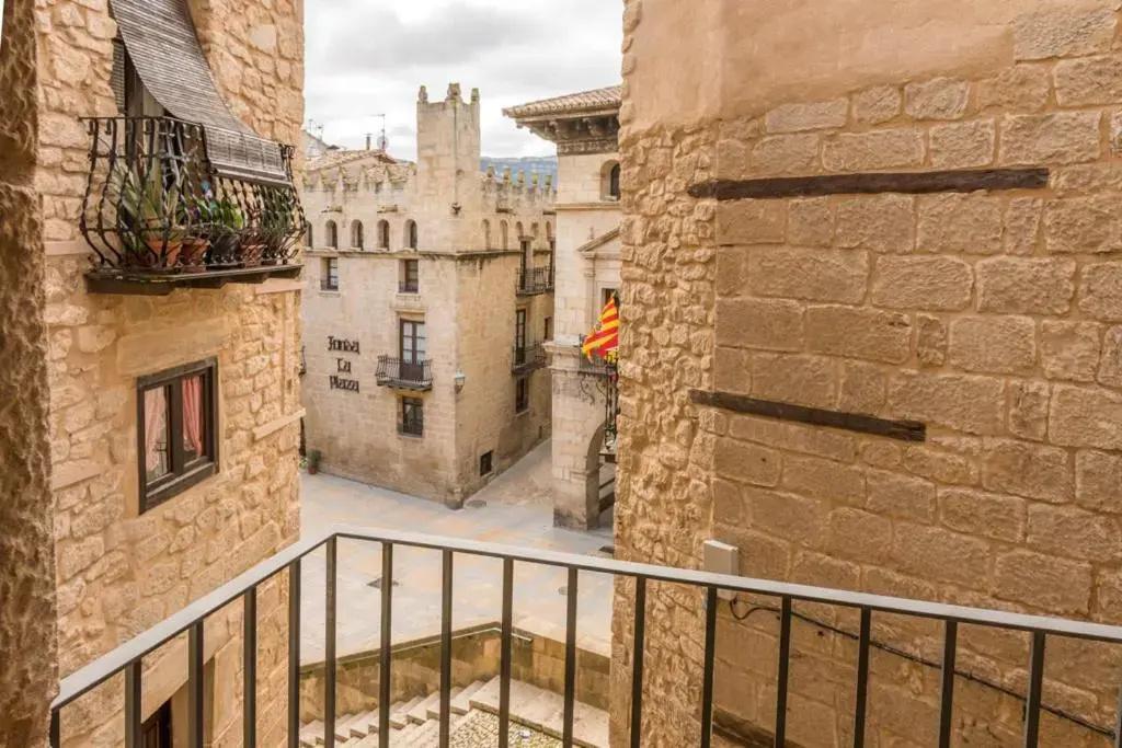 Apartamentos Plaza Mayor - главное фото