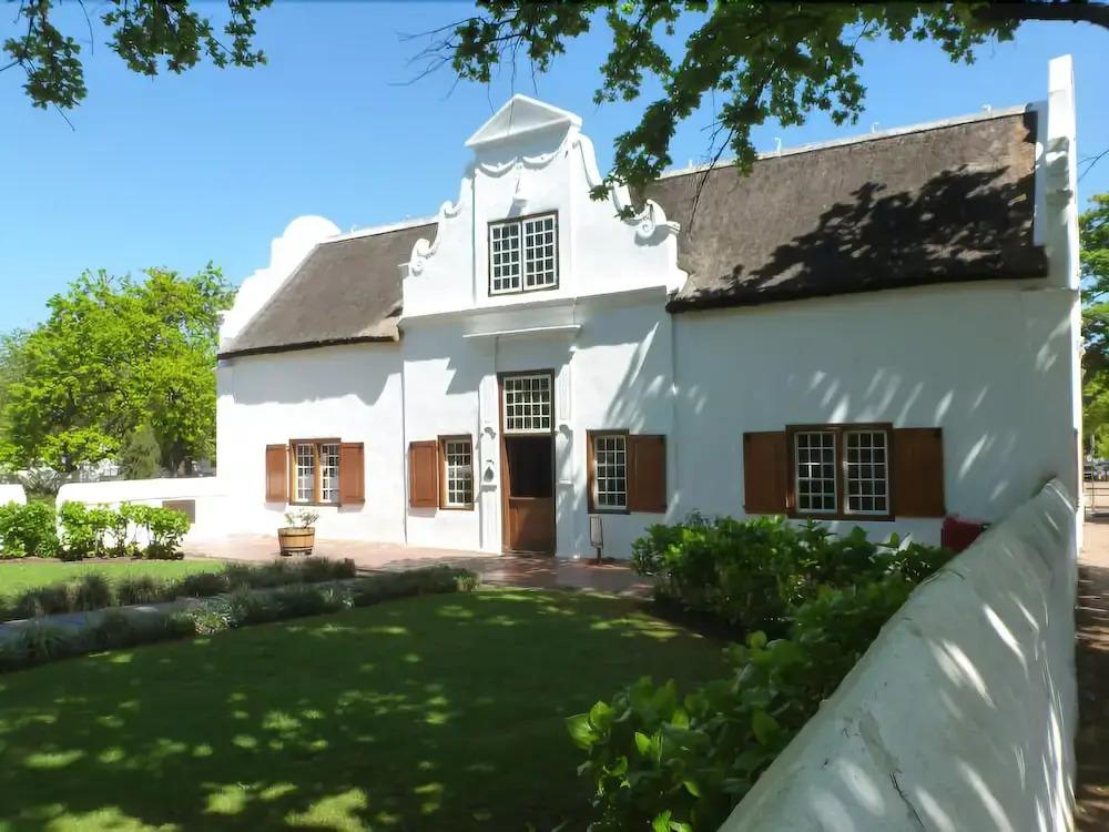 Hunneyball House - главное фото