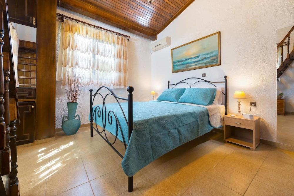 Villa Agia Paraskevi - главное фото