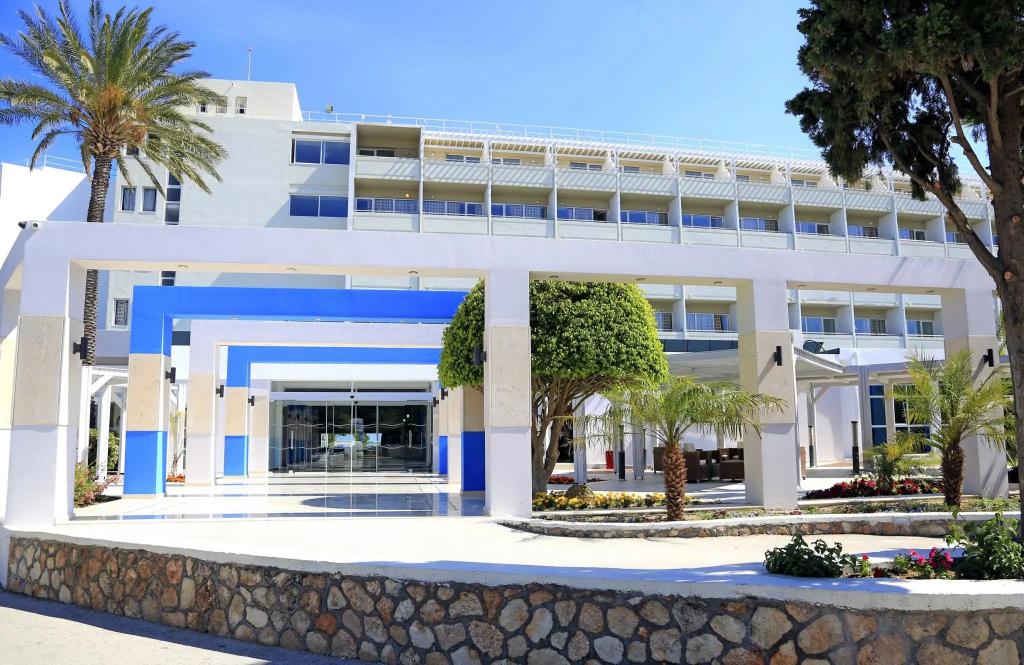 Blue Bay Resort - главное фото