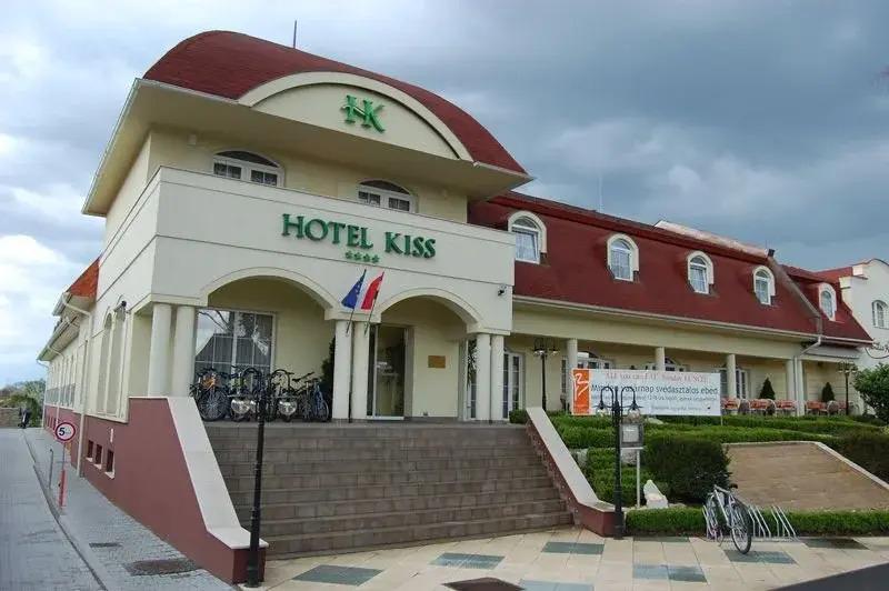 Hotel Kiss - главное фото