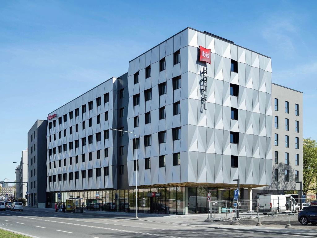 Отель ibis Tallinn Center - главное фото