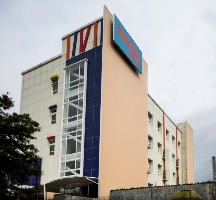 Sparks Odeon Sukabumi - Artotel Curated - главное фото