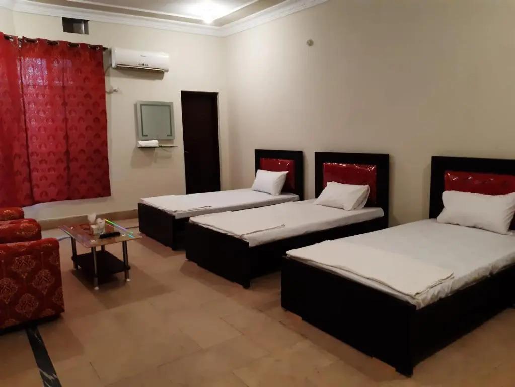 Regal Guest House - главное фото