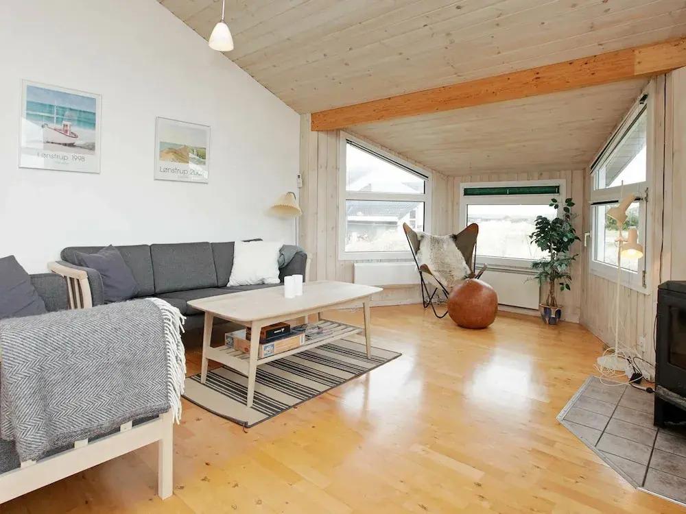 Amazing Holiday Home in Hjørring With Whirlpool - главное фото