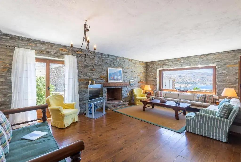 Villa Myrto, breathtaking Aegean view, 5' from Koundouros beach - главное фото